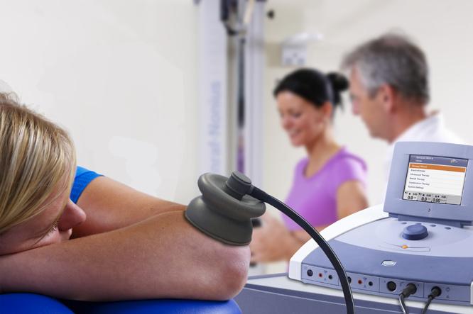 Handsfree Ultraschall macht den Unterschied für den Patienten und Therapeuten Die StatUS TM -Ultraschallbehandlung ist die neueste Entwicklung auf dem Gebiet von Therapie und Behandlungskomfort.