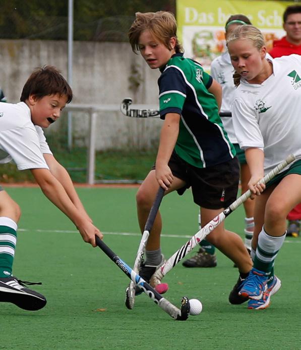 LANDHOCKEY HOCKEYCLUB GRAZ Landhockey - eine olympische Sportart mal in der eigenen Schule ausprobieren? Einfach melden! Vermittelt werden Euch die Grundspielformen und Grundregeln von Landhockey.