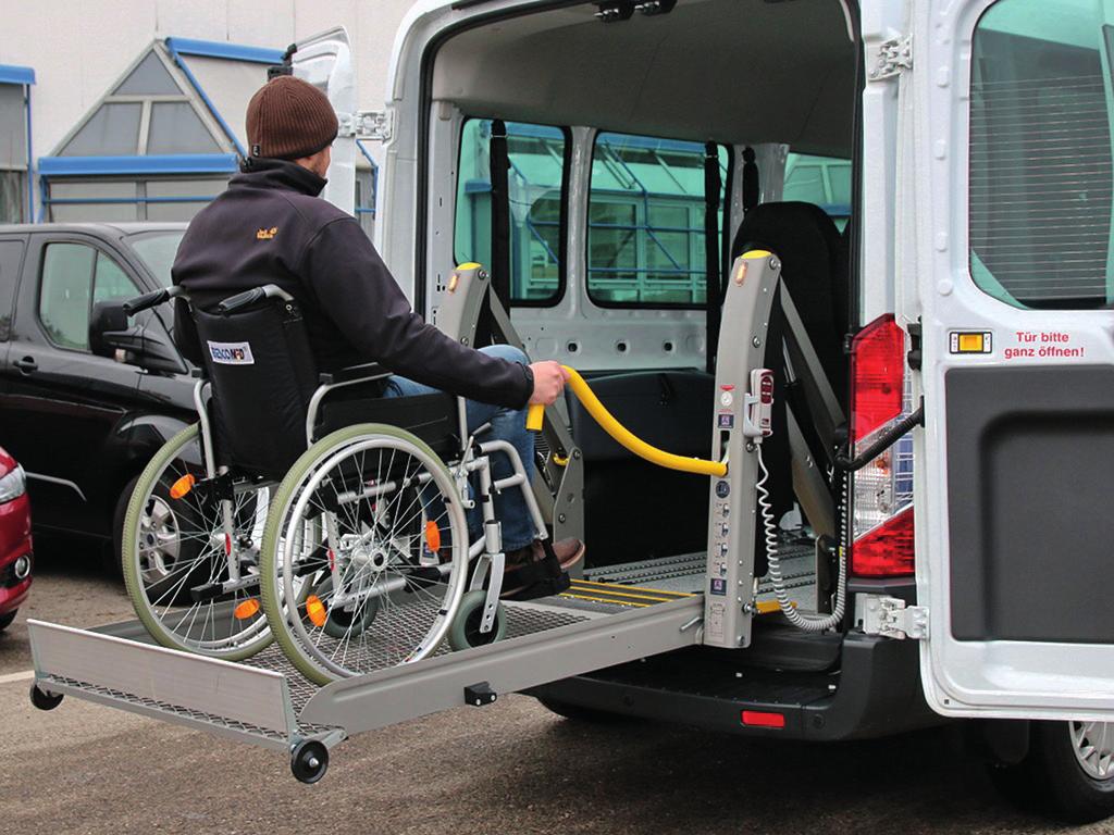 Kurzfristig lieferbar: Rolli-Bus mit Rampe o. Lift Preis inkl. Umbau zum Behindertentransportwagen (BTW)!
