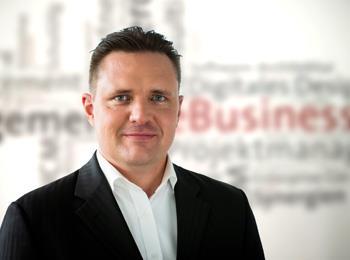 Boris Bohn Boris Bohn ist seit 2015 Mitglied des Management Boards und seit 2018 Geschäftsführer bei ARITHNEA.