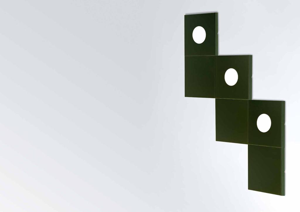 Domino design Studio Tecnico Lampada componibile da plafone e parete a base quadrata disponibile in due soluzioni: una con luce al centro, l altra senza luce per facilitare simpatiche composizioni