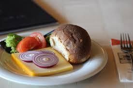 black pudding with rye roll and onions 5,20 215 Kölsche Leberwurst mit Röggelchen cold liver sausage with rye roll 5,20 etwas mehr... a bit more.