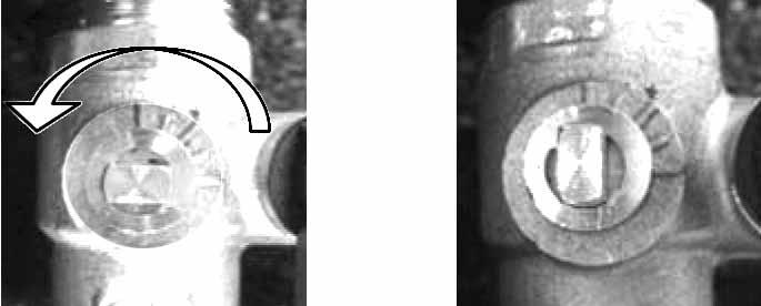 Spül- und Befüllstation anschliessen: Druckschlauch an den Befüllhahn [e] und Spülschlauch an den Entleerhahn [g] Befüll- und Entleerhähne [e] und [g] öffnen.