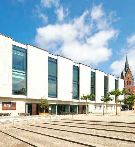 Ende Oktober 2017 wurde der Gebäudekomplex des Niedersächsischen Landtages nach dreijährigen Umbau- und Sanierungsmaßnahmen wiedereröffnet.