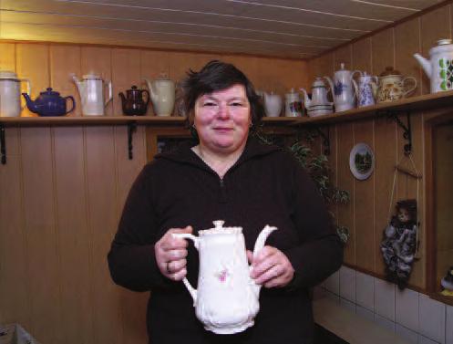 Seltenes Hobby Kaffeekannen Annemarie Beeck aus Schnarup-Thumby hat ein seltenes Hobby. Sie sammelt Kaffeekannen. Die sind so schnuckelig, erklärt sie ihren Sammlerdrang.