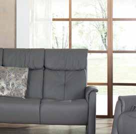 - Der tlere Sitz lässt sich ganz leicht in eine Mittelkonsole verwandeln Trapez-Sofa Bezug LongLife -Lederbezug