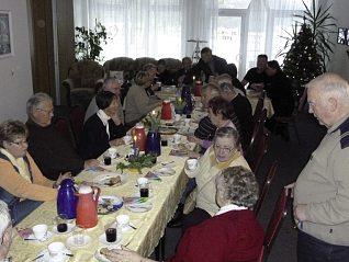 Weihnachtsfeier der Seniorengruppe Mecklenburg-Vorpommern SENIORENGRUPPE ROSTOCK Nun schon fast traditionell trafen sich die Seniorinnen/Senioren der KG Rostock zur Weihnachtsfeier am 14. 12.