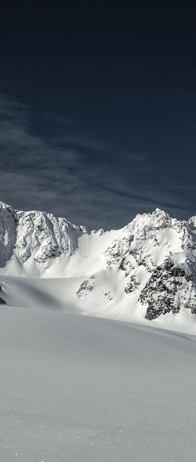 Ein Tag in Norwegen Wir starten mit einem ausgedehnten Frühstück in den neuen Tag. Ab Ende April wird es im hohen Norden fast nicht mehr dunkel.