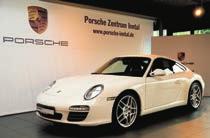 800 km, GT-silbermetallic, Naturlederausstattung espresso, Bi-Xenon-Hauptscheinwerfer inkl. Porsche Dynamic Light System (PDLS), Porsche Communication Management (PCM) inkl.