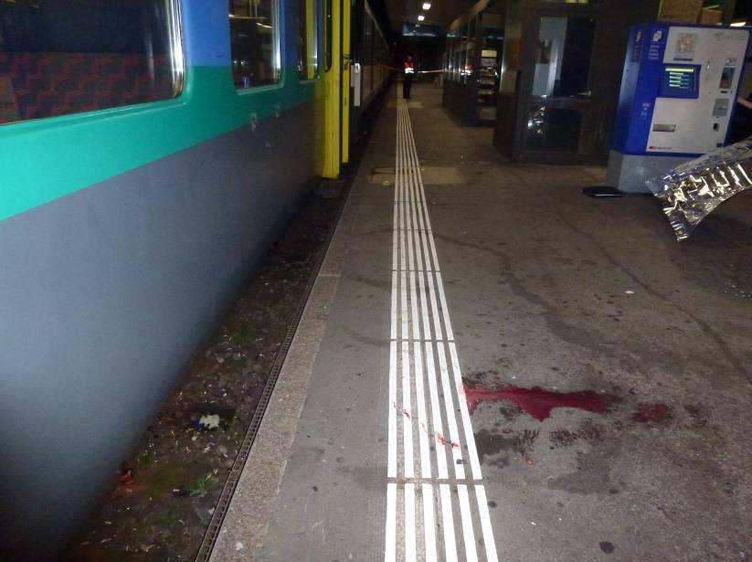Foto 1 Hier wurde der Verunfallte aufgefunden. 1.3 Personenschäden (gemäss Definition VUU SR 742.161 Art. 2) Bahnpersonal Reisende Drittpersonen Schwer verletzt: 1 1.