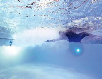 Eine Twinjet 800 für den Freizeitschwimmer, der unteres und ein oberes Düsenpaar verteilt kraftvolle und gezielte Körpermassage im Gegenschwimmanlage macht es möglich.