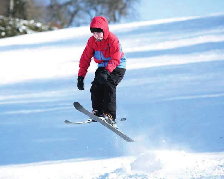Es finden Skikurse für Kinder und für Schulkinder statt für Nichtmitglieder der Skiabteilung erhöht sich der Preis um