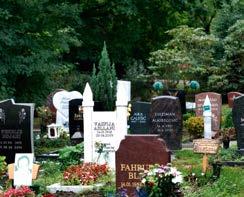 Besondere Bestattungsfelder Muslimisches Bestattungsfeld Seit 1996 besteht ein muslimischer Friedhofsteil auf dem Hauptfriedhof.