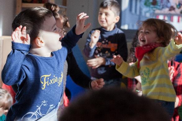 Kinder Unterstützung bei der BelastungsredukGon (Deutschkenntnisse, Ausbildung, Gesundheit, Familienplanung, WohnsituaGon, Vernetzung in der Gemeinde ) 5 Ziele Wissen der Familien über die