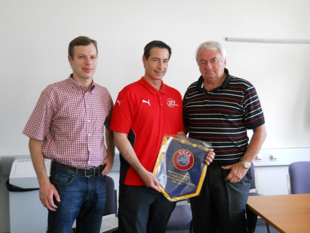 Zu diesem Zeitpunkt erweiterte sich das Team der Seminarleitung um den Salzburger EX-FIFA Referee Norbert Schwab.