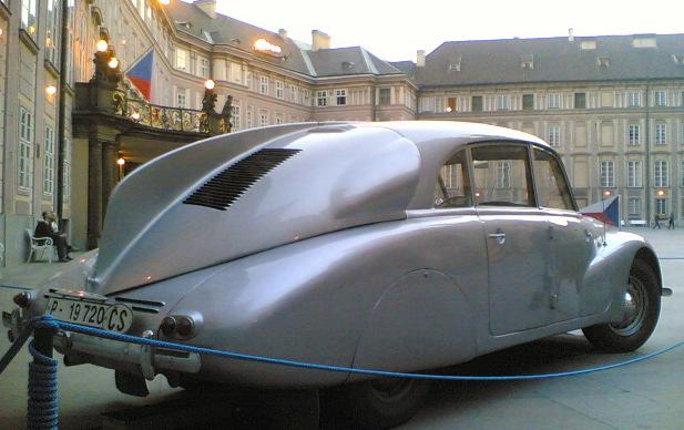 mit Rohrrahmen Tatra 77 von 1935