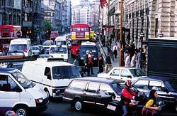 Probleme der Umsetzung London Congestion Charging (April 2004): - 30 % Stau (Fahrzeit) - 15 % Verkehr (Anzahl der Fahrten) + 23 % Busfahrten + 38 % beförderte Personen Umfassende Wirkungsermittlung