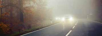 Denn verschlierte Windschutzscheiben oder Blendeffekte durch dreckige Scheiben bei Gegenverkehr lassen das Autofahren für Augenblicke fast zum Blindflug werden. Das Unfallrisiko steigt.