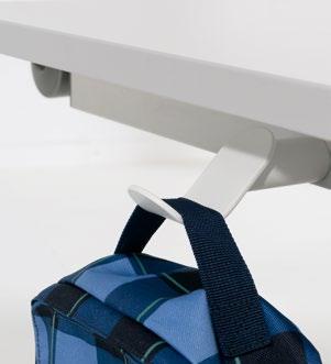 Sitzfläche ungesteppt, Bezug: 100 % Polyester, abnehmbar und bei 30 C waschbar.