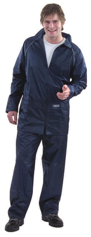 P L A N A M S o m m e r Aqua-Regenanzug Bestehend aus Jacke und Hose in einer handlichen Tasche verpackt.wasserdicht, PVC beschichtet, Nähte hinterklebt.