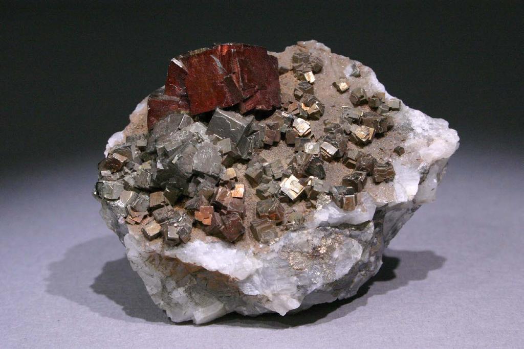 Pyrit (teilweise mit Anlauffarben), 483m-Sohle, Abb.