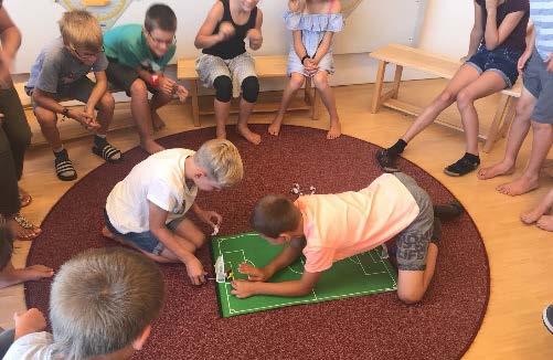 Gemütliches Ausklingen des Schuljahres Bei sommerlichen Temperaturen trafen sich die Schülerinnen und Schüler der Primarschule Dozwil gemeinsam