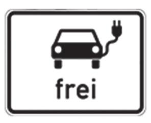 Stecker zeigt. Das StVO-Sinnbild wurde eingeführt, um E-Kfz im Straßenverkehr bevorrechtigen zu können. Damit soll in Deutschland die Elektromobilität im Straßenverkehr gefördert werden.