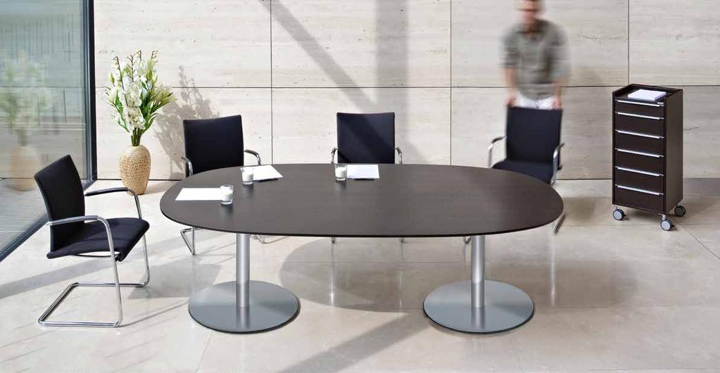 Die ovalen Tischformen bei VARIO LET S TALK "ROUND" sind das Resultat umfangreicher Testanordnungen zu verschiedenen Besprechungssituationen.