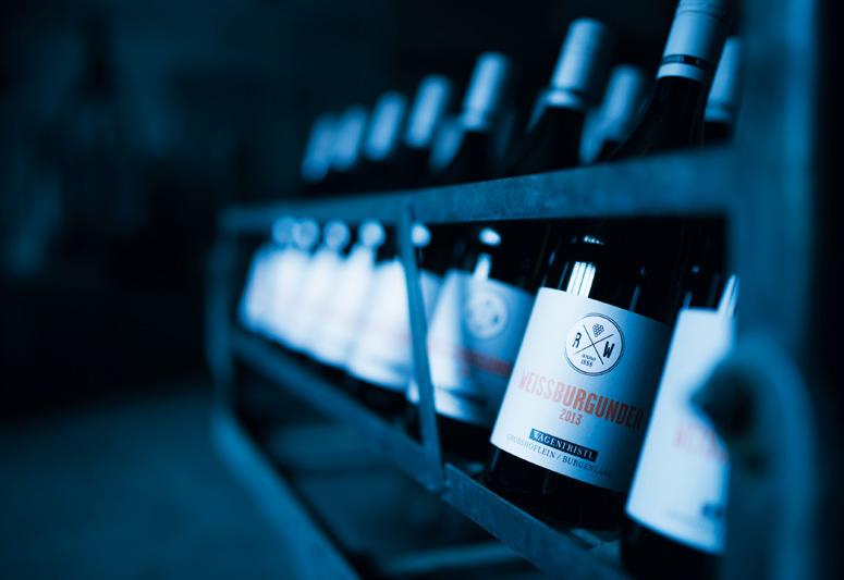 Unser Sortiment Unser Weinsortiment umfasst Guts- und Lagenweine, sowie Prädikats- und Perlweine. Etwa zwei Drittel unserer Rebfläche sind Rotweinsorten vorbehalten.
