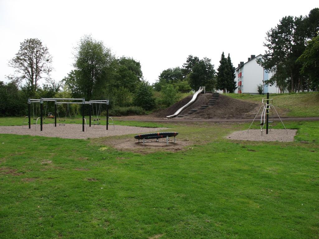 Besondere Projekte 2010-2014 2013: Spielplatz Koppelweg / Zollern völlig neu gestaltet,