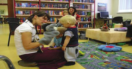 Demographie und Zielgruppen der Bibliothek Jena wächst die jüngsten Jenenser im Mittelpunkt Fit für die Zukunft Schüler und Schülerinnen aller Altersgruppen Berufstätige, Arbeitssuchende Senioren und