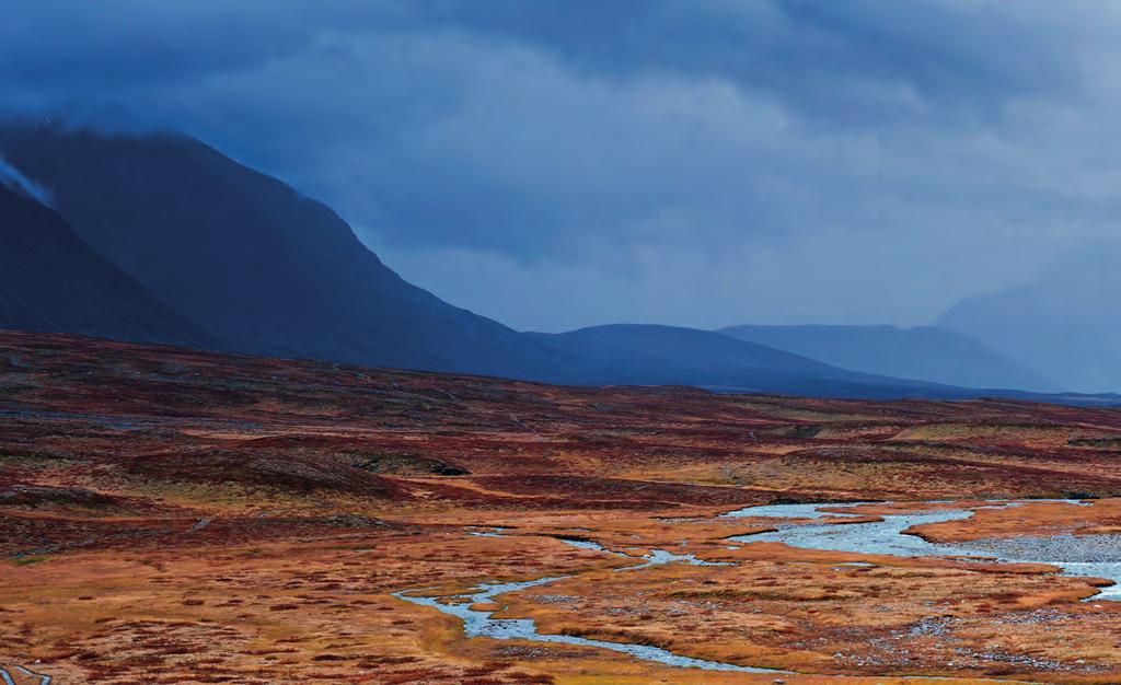 inhalt Oben: Der Kungsleden, der Königsweg, ist einer der bekanntesten weitwanderwege der welt. sein nördlicher Teil führt u. a. durch das Tal des Tjäktjavagge in schwedisch-lappland.