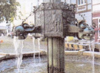 D Station Graf Engelbert Platz An diesem Brunnen sind 8 Tafeln angebracht. Auf einer davon stehen 6 verschiedene Jahreszahlen.... Was geschah in diesen Jahren? Schreibt es auf!