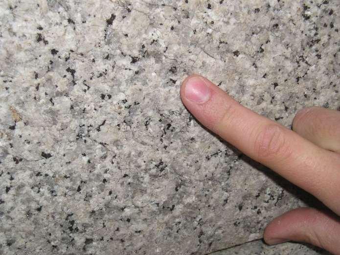 Granit links Verankerung