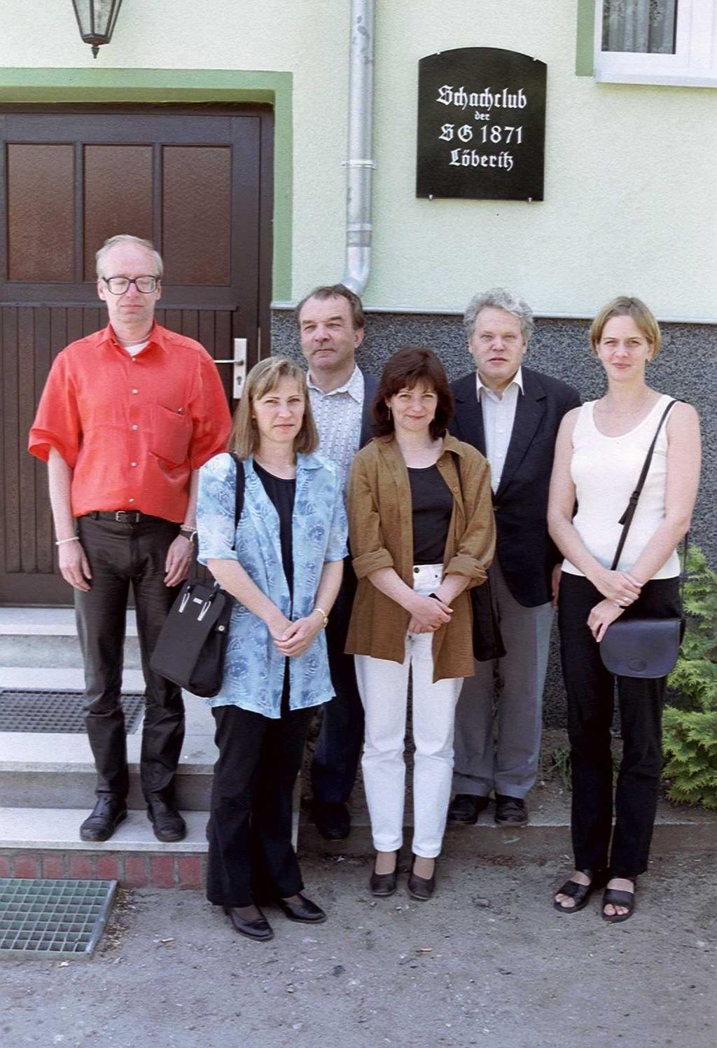 Ehrenpreisturnier vom 1. bis 17. Juni 2001 im Löberitzer Schachclub aus Anlass des 130. Vereinsjubiläums Platz Name, Vorname ELO Land Pkt. WP 1 GM Dr.