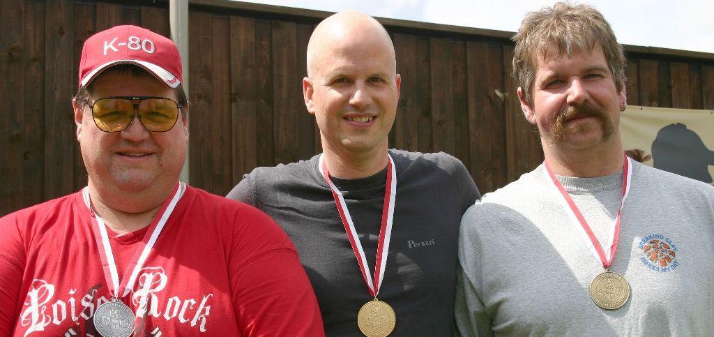 Hessische Meisterschaft - Doppeltrap in Wiesbaden Überflieger Jens Goroncy Jens Goroncy und Thomas Hartmann haben ihre ersten hessischen Meistertitel errungen.