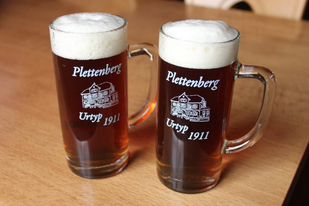 Gerne empfehlen wir Ihnen unser hauseigenes Bier Plettenberger Urtyp 1911