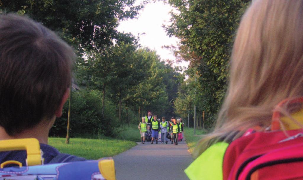 Kinder und Begleiter schon vor Beginn der Schule Verbesserung der Lernleistung Schulweg an der frischen Luft Verbesserte