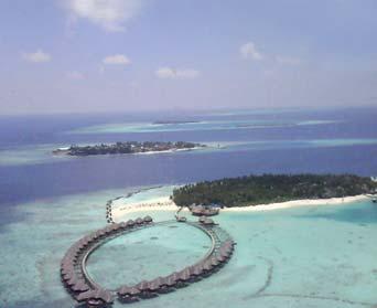 Eine Reise auf die Malediven führt uns in ein traumhaftes Paradies, einen der schönsten