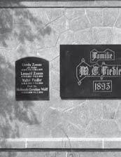 Weltkrieg gab es in Connewitz und im Barfußgässchen eine Briefmarkenhandlung Senf. Auf dem Familiengrab stehen zwei Grabsteine, einer für Sanitätsrat Dr.