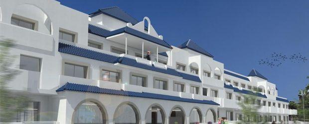 Außenansicht Hotel Ereza M Lage Das im Jahr 2018 eröffnete Hotel Ereza Mar befindet sich im beliebten Ferienort Caleta de Fuste im Osten der Kanarischen Insel Fuerteventura, direkt am Meer und nur