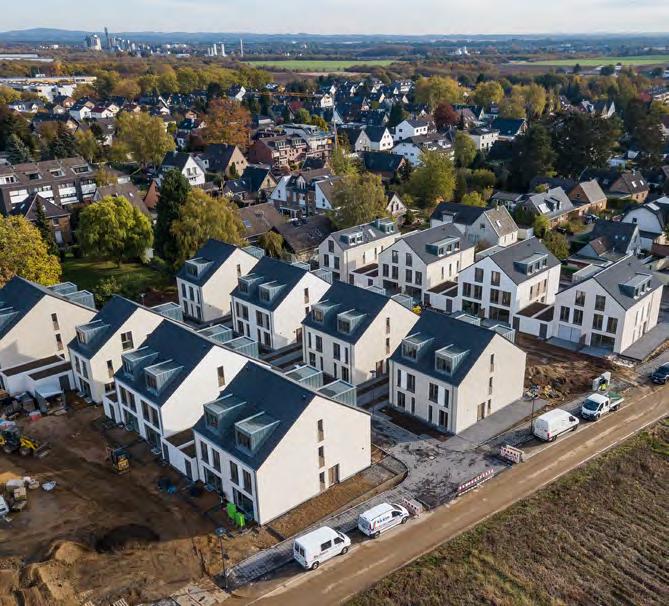 Ausgabe 03 Juni 2018 Zündorfer Gärten: Die ersten Häuser sind bezogen Die beiden neuen Straßen haben jetzt einen Namen In der Houdainer Straße/Ecke Zum Stumpfen Kreuz haben