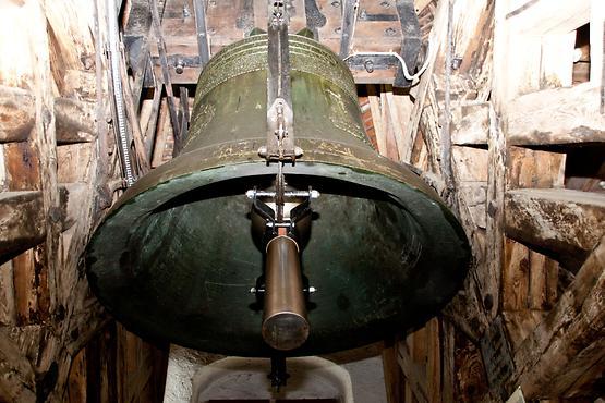 Mehr zum Glockenturm (Bericht im AEIOU mit zwei