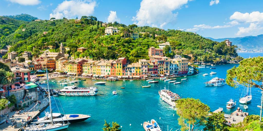 Schon die Phönizier wussten, dass die kleine Bucht von Portofino der sicherste, natürliche Ankerplatz der ligurischen Küste ist.