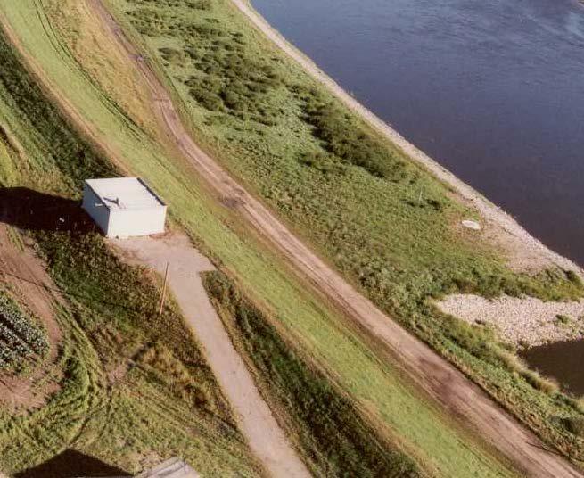 Tabelle Dommitzsch Dommitzsch, Elbe linkes Ufer Strom-km: 173 Inbetriebnahme 1995 Lage unterhalb der Fähre Prettin/Dommitzsch Entnahmesystem (vergittertes Rohr in