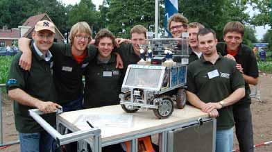 Studentenprojekt: FREDT Field Robot Event Design Team Hintergrund Die Studentengruppe FREDT wurde am ILF im Frühjahr 2006 ins Leben gerufen, um Studenten die