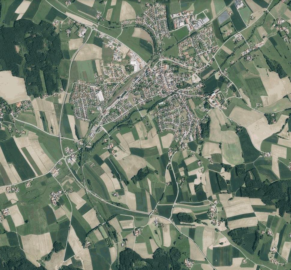 3. Begründung 3.1. Ausgangssituation Die Stadt Neumarkt Sankt Veit stellt derzeit den vorhabenbezogenen Bebauungsplan SO Reitanlage Wolfsberg-Irlau auf.
