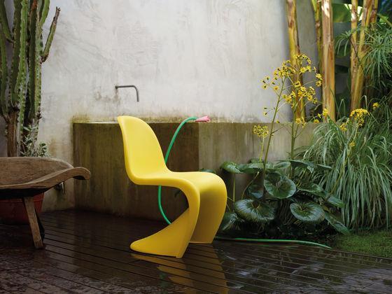 MASTERS von Kartell Design: Philippe Starck Der Stuhl Masters ist eine intelligente Hommage an drei Stuhl-Klassiker: neu gestaltet und interpretiert vom kreativen G k.