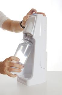 vermehren, besonders wenn Limonadenkonzentrate verwendet werden. Ideal sind spülmaschinengeeignete Glasflaschen.