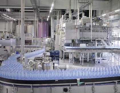 Abfüllung von Mineralwasser Abfüllung Natürliches Mineralwasser muss direkt am Quellort in die Originalverpackung für den Verbraucher gelangen.